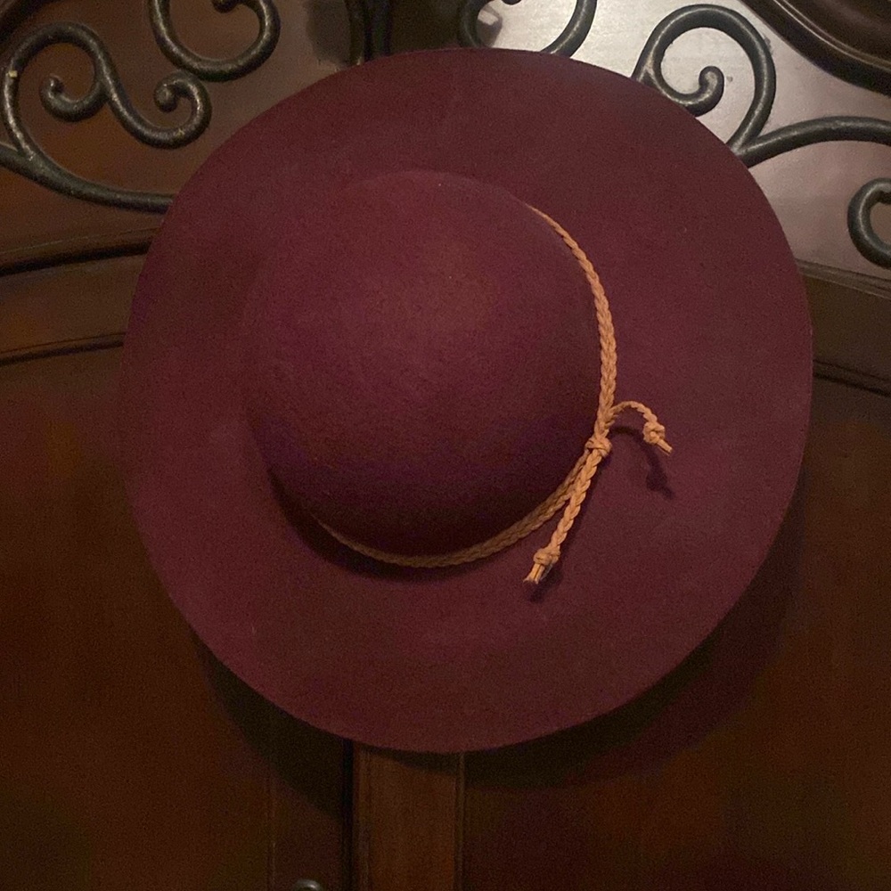 36. Studio 36 100% Wool Hat Purple